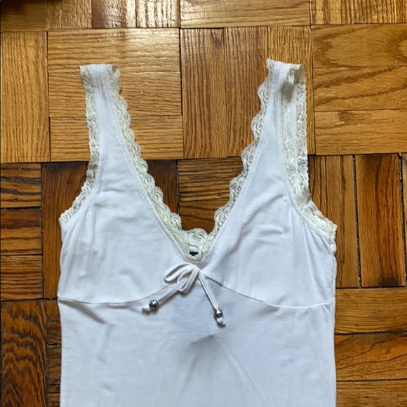 NWT Buffalo optic white v neck top size: L - Picture 2 of 8